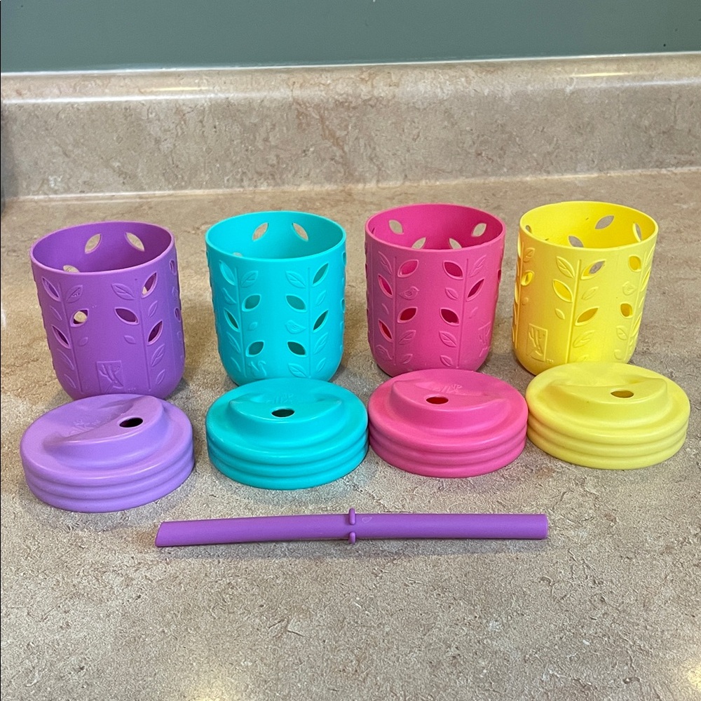 Elk & Friends Colorful Silicone Kids Cup Set with Lids and Straw